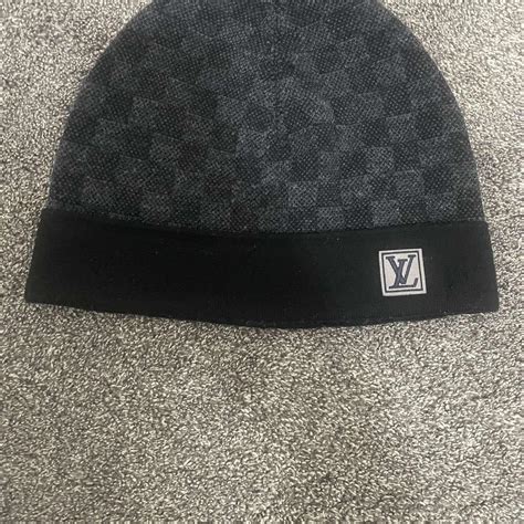 louis vuitton beanie on head
